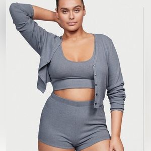 NWT Victoria’s Secret Cozy Knit 3-Piece Set (Size L) Sweater/Short Lounge Set